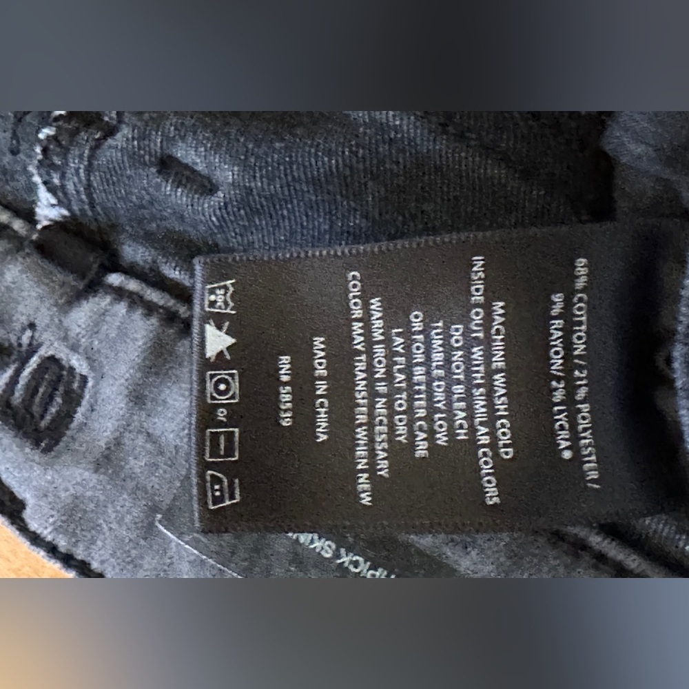 Kut from the Kloth Denim Skinny Jeans, Size 4 - Picture 10 of 10